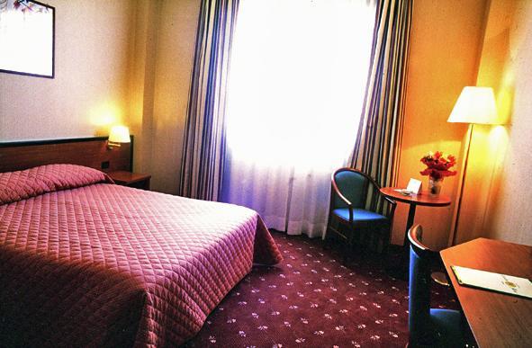 Hotel Executive Meeting & Events ウーディネ エクステリア 写真