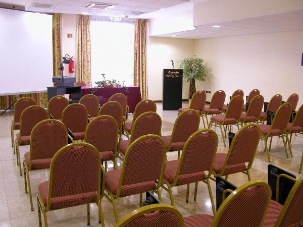 Hotel Executive Meeting & Events ウーディネ エクステリア 写真