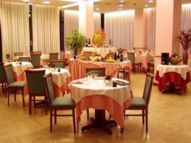 Hotel Executive Meeting & Events ウーディネ エクステリア 写真