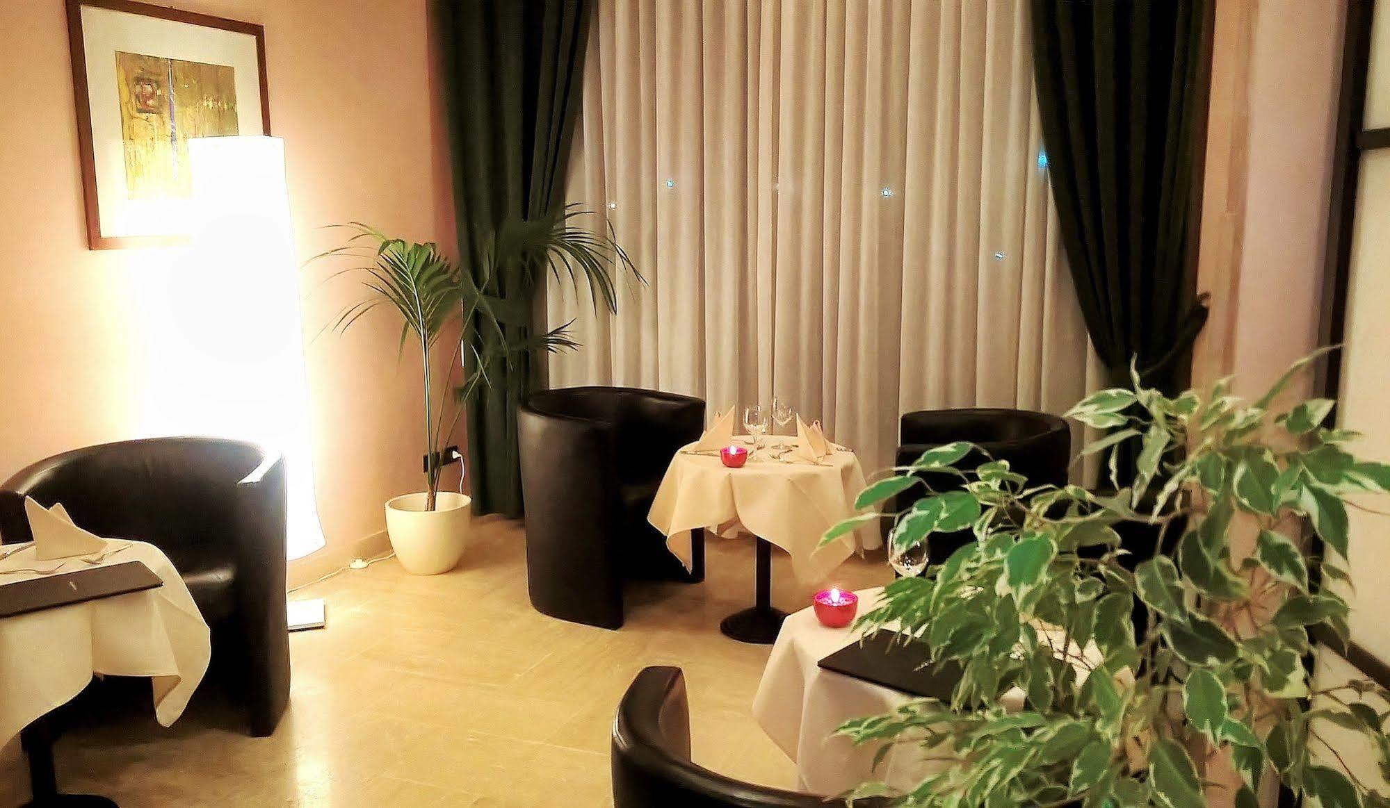 Hotel Executive Meeting & Events ウーディネ エクステリア 写真